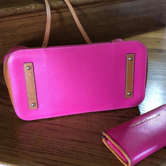 Dooney & Bourke purse and wallet - Picture 5 of 7